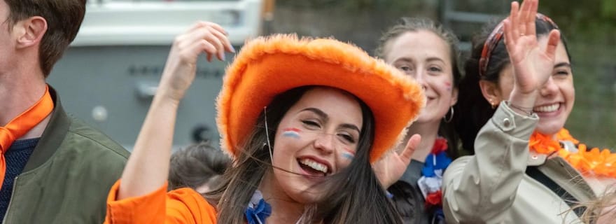 Amsterdam : fête du Jour du Roi en bateau avec boissons à volonté