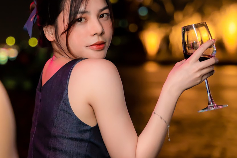 Da Nang: Poseidon DJ & Night Cruise Experience Poseidon Dinner & DJ Party Experience