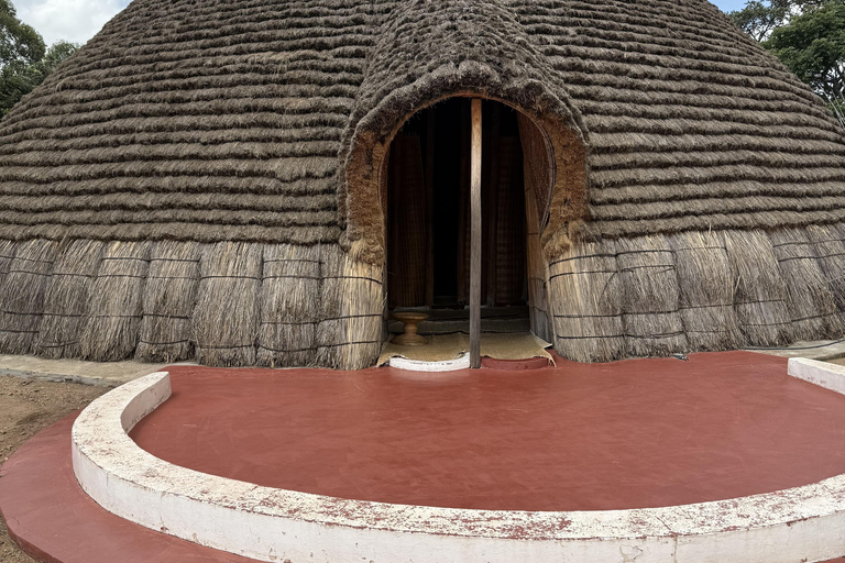 Nyanza: King's Palace Museum and Inyambo Royal Cows