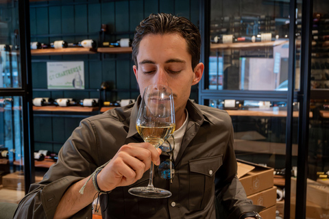Intimate champagne tasting in the heart of Nice