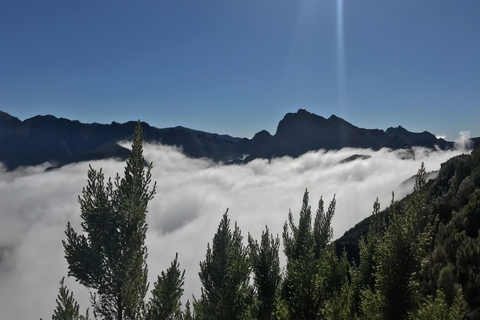 Madeira: Guided Peak Crossing: Pico do Arieiro to Pico Ruivo