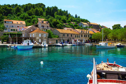 Dubrovnik: Private Luxury Yacht Tour to the Elaphite Islands Full day private tour to the Elaphites