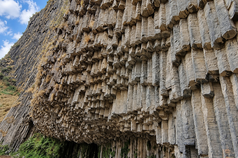 From Yerevan: Garni & Geghard with Lavash Baking Experience