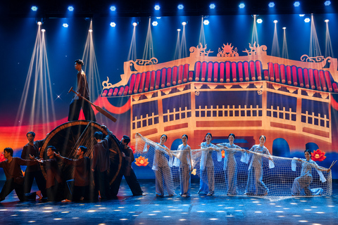 Da Nang: Heritage Show & Mi Quang Show with Noodle Tasting From Hoi An: Heritage Show & Hotel Transfer