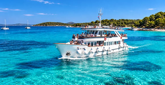 Split: Blue Lagoon & 3 islands - lunch, drinks & snorkeling