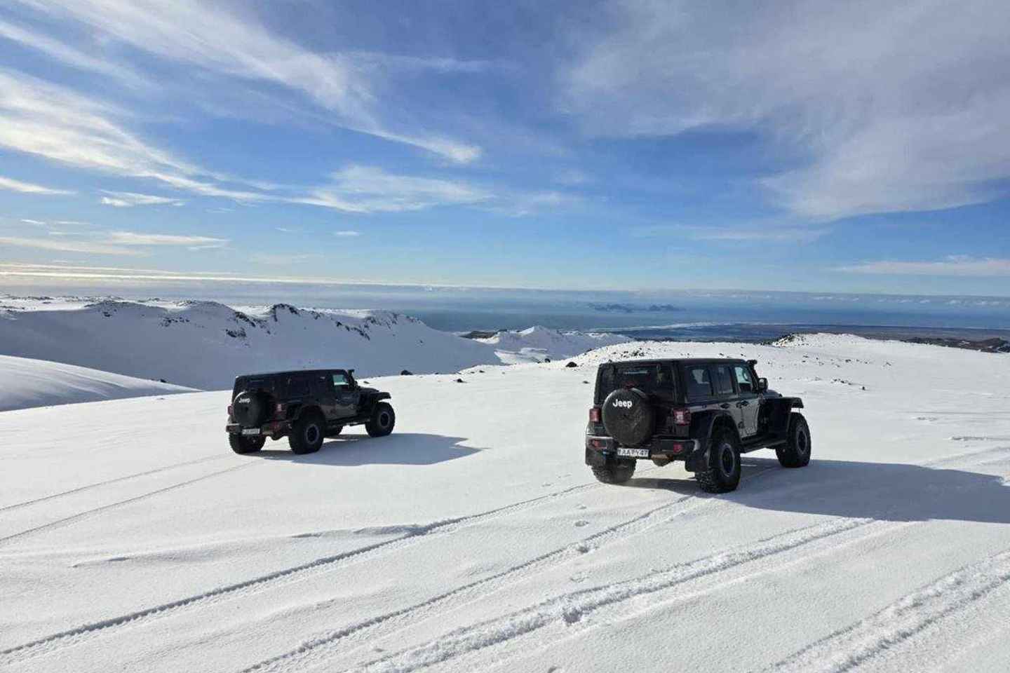 探秘冰岛火山与冰川吉普之旅