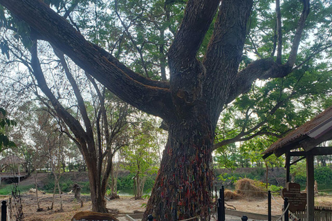 Phnom Penh: Silk Island, Killing Fields, and S-21 Tour