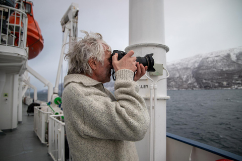 Desde Tromsø: Excursión nocturna de auroras boreales y avistamiento de ballenasDesde Tromsø: Excursión nocturna para ver auroras boreales y ballenas