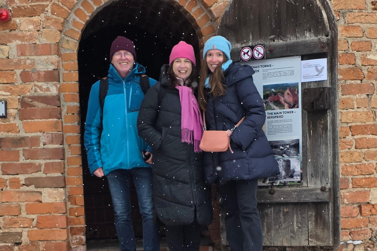 From Riga: Turaida & Sigulda Day Trip with Guide