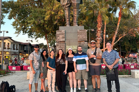 Antalya: Stadsrondleiding met gids door de oude stad met hoogtepunten van de stadWandeltour door de oude stad van Antalya en rondvaart door Kaleici