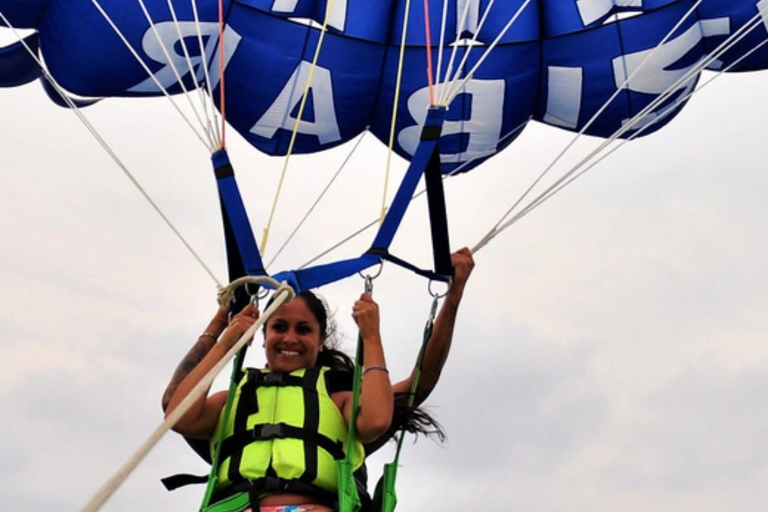 Zanzibar: Parasailing-äventyr med båtresa