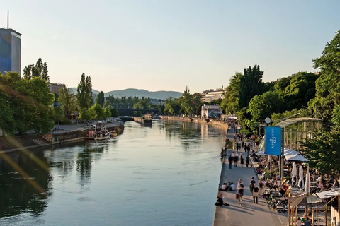 Vienna: City Highlights E-Bike Tour