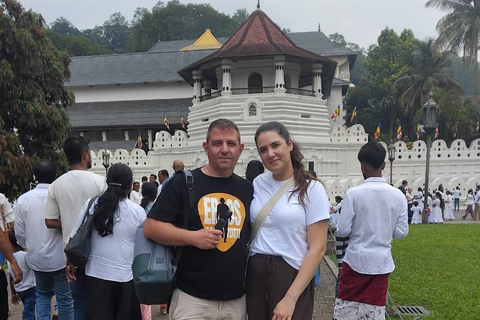 Sri Lanka Private Car Charter with English Speaking Driver 10 Day Private tour with Driver