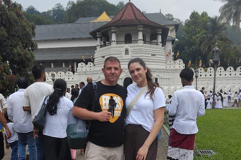 Sri Lanka Private Car Charter with English Speaking Driver 10 Day Private tour with Driver