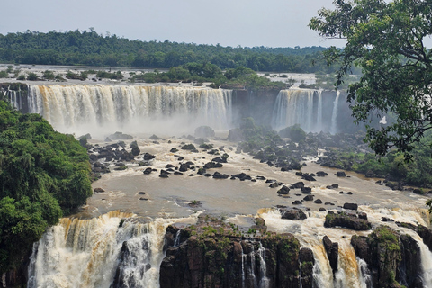 Wodospady Iguazu: Szlak wodospadów + wycieczka łodzią (opcjonalnie)