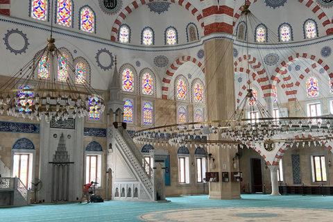 Accra Walking Tour: Nima, Culture, Gems & National Mosque