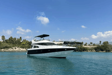 Paphos: Private Luxury Yacht Charter Paphos: Private Luxury Yacht Charter 2 Hours