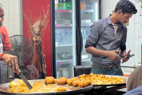 Best 3 hour Evening Street Food & Local Bazar Tour in Agra Local Street Food & Local Bazaar by Tuk-Tuk