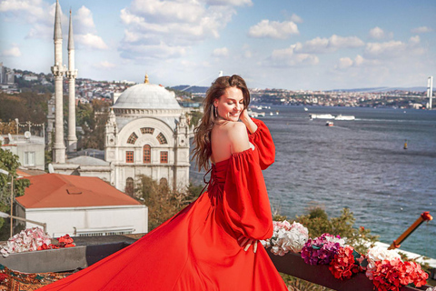 Istanbul: Rooftop Photoshoot with Flying Dress