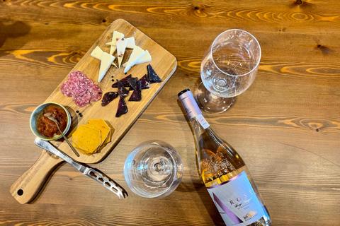 Lindos, Vlycha: Wine tasting with top Greek varieties Vlycha, Lindos: Wine tasting with top Greek varieties