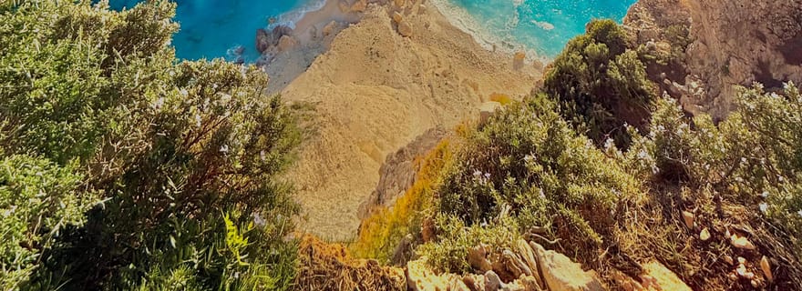 Zante : visite privative personnalisable par voie terrestre et maritime