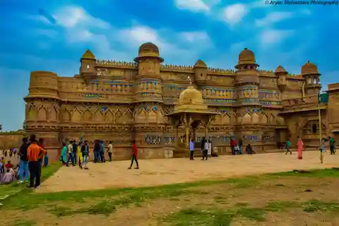 Tour di un giorno a Gwalior da Agra con servizio di guida locale.