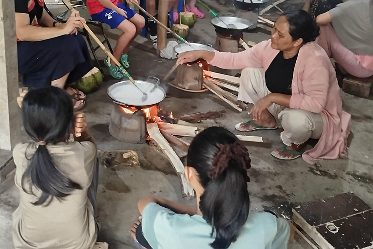 Lombok: aprende la forma tradicional de elaborar aceite de coco.Lombok: aprende la forma tradicional de elaborar aceite de coco