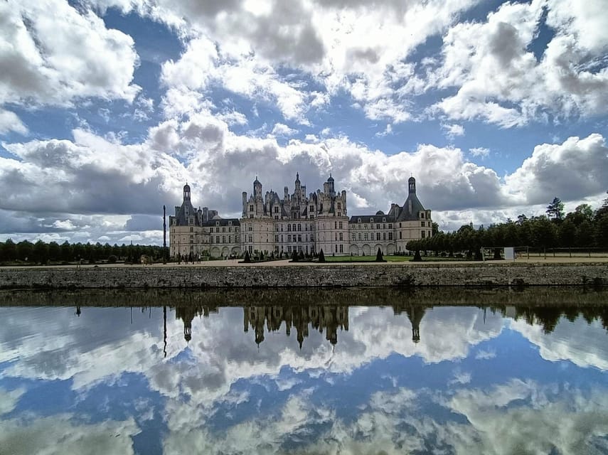 Da Villesavin, tour di e-bike guidato da un'intera giornata a Chambord - Housity