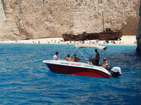 Shipwreck and Caves private boat with skipper - Housity