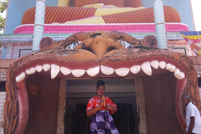 Negombo: Private City Tour by Tuk Tuk with Hotel Pickup