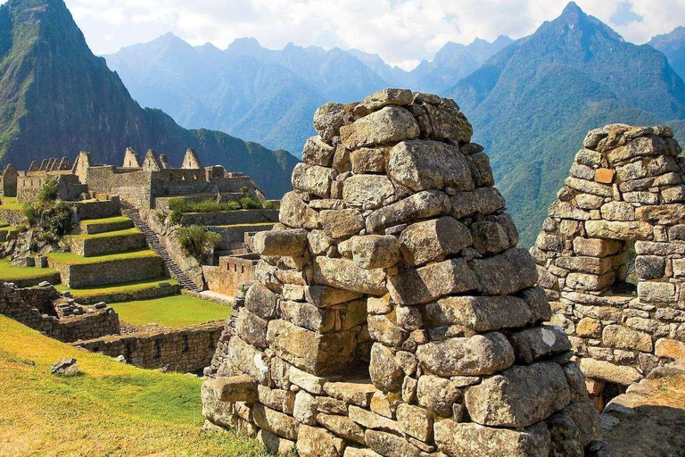 From Sacred Valley: Pisaq and Ollantaytambo + Machu Picchu