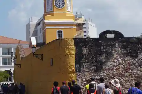 Shared Cartagena Old City Tour with Wireless Audio System