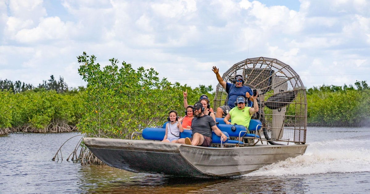 Everglades: Mangrove Maze Airboat Tour and Boardwalk | GetYourGuide