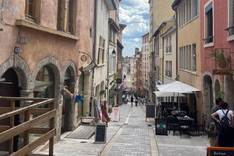 Lyon: Customizable Walking Tour with Local Guide