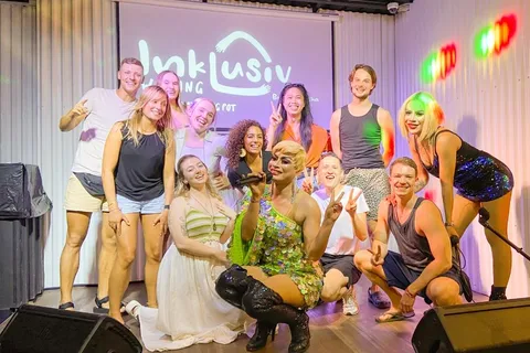 Canggu: Show de drags com jantar opcional