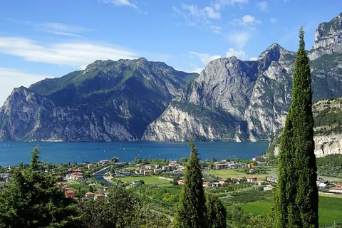 Private Tour to Lago Di Garda and Sirmione
