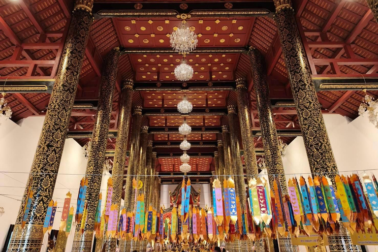 Chiang Mai: Old City Walking Tour with Temples & History Small Group Without Entry Fees