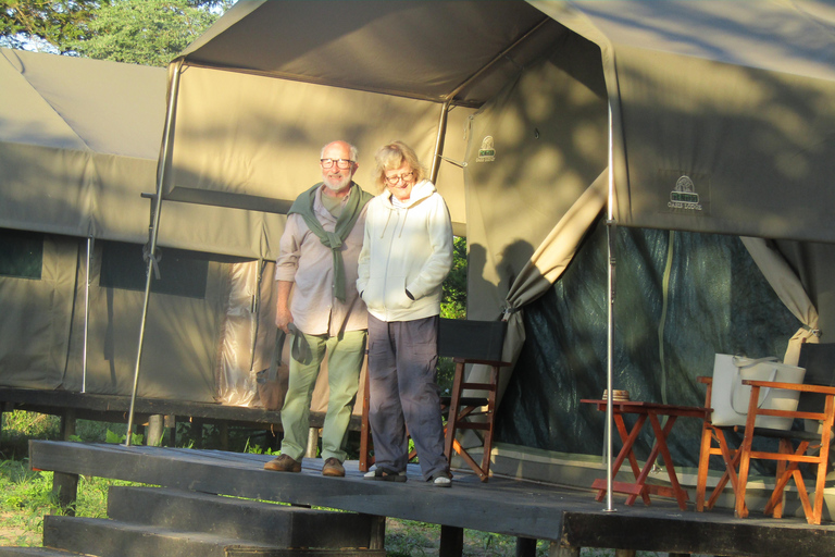 Excursión de un día al Parque Nacional Masai Mara y visita a la aldea Masai