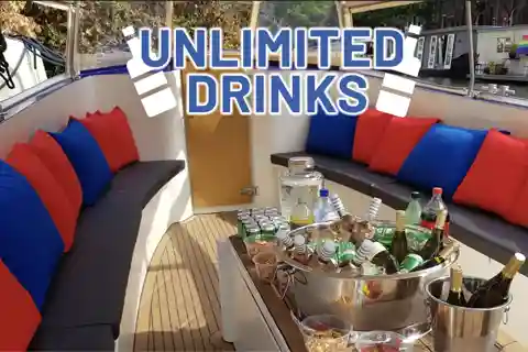 Amsterdam: Canal Booze Cruise with Unlimited Drinks Option