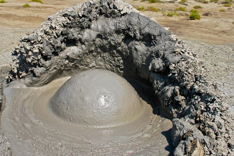 Bakou : Gobustan, volcans de boue, temple de feu et brûlant ...Bakou : Gobustan, volcans de boue, temple du feu et brûlant ...