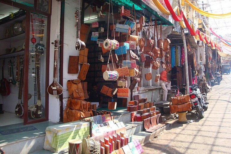 Udaipur: Culture, Crafts & Market Shopping Tour Udaipur Shopping Tour: Guide + Car