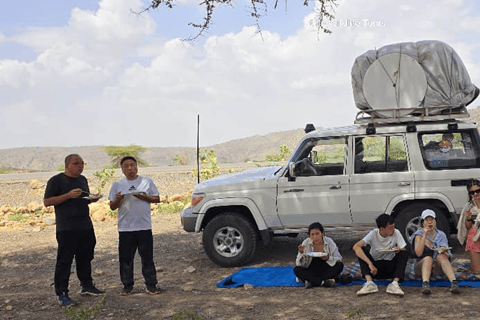 Nairobi: Tsavo East, Tsavo West, and Diani Beach Safari