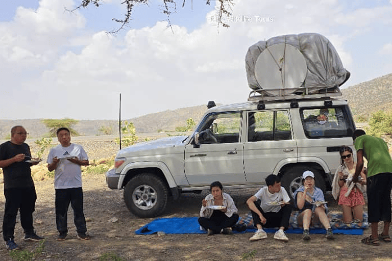 Nairobi: Tsavo East, Tsavo West, and Diani Beach Safari