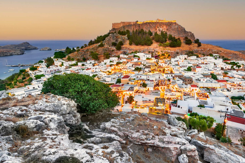 Depuis Rhodes City : Excursion nocturne en bus à LindosAu départ de Rhodes City : excursion en bus à Lindos dans la soirée