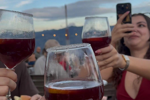 Medellín: Sunset Mirador Tour with Reserved Gastropub Table