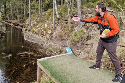 Oslo: esperienza di disc golf con attrezzatura e guida