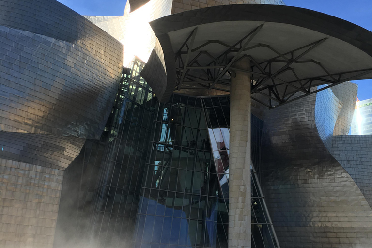 Bilbao: VIP Guggenheim-Small Group- Expert Guide - Simultaneous Translation Bilbao: VIP Guggenheim - Small Group - Expert Guide - Simultaneous Translation