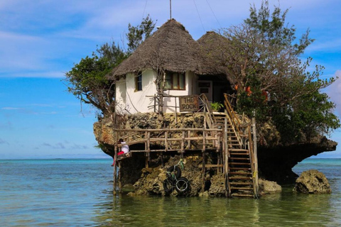 Salam cave aquarim, praia de Mtende e a rocha