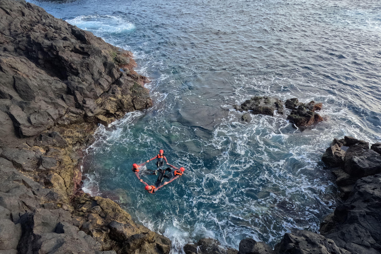 Azores Coasteering – Caloura l S. MiguelAzoren Coasteering – Caloura l S. Miguel