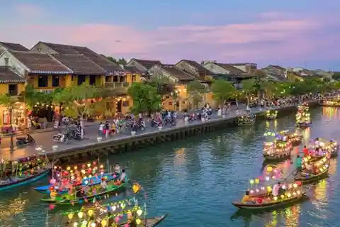 Montañas de Mármol y ciudad de Hoi An con lanzamiento de linternas fluviales